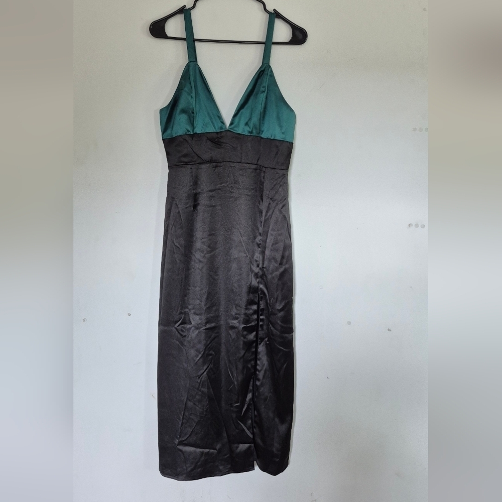 Lulu's Elegant Teal and Black Dress